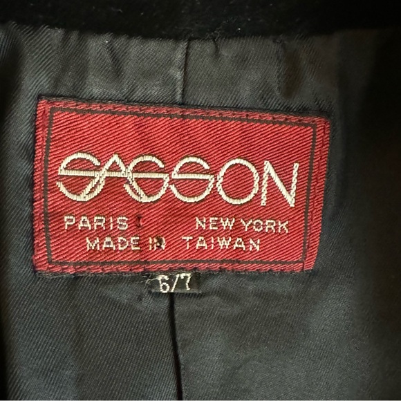 Vintage Women’s Wool Blend Sasson Blazer Jacket with Velvet Collar and trim - Picture 8 of 9